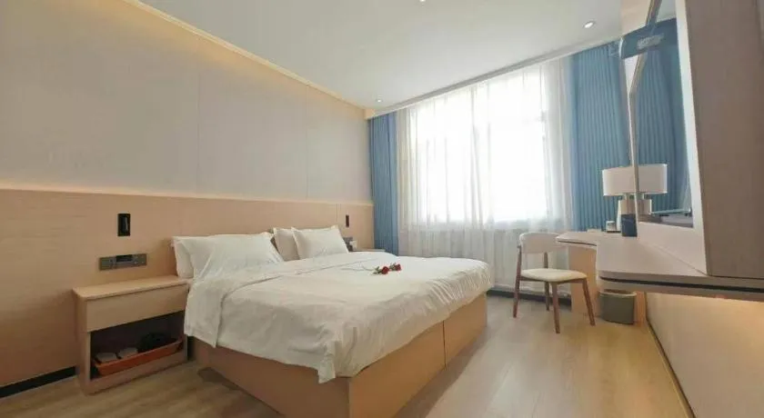 Bed in PAI Hotel Huayin Huashan Mountain Scenic Spot Ancient Street