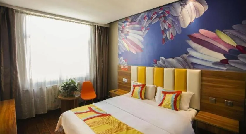 Bed in PAI Hotel Huayin Huashan Mountain Scenic Spot Ancient Street