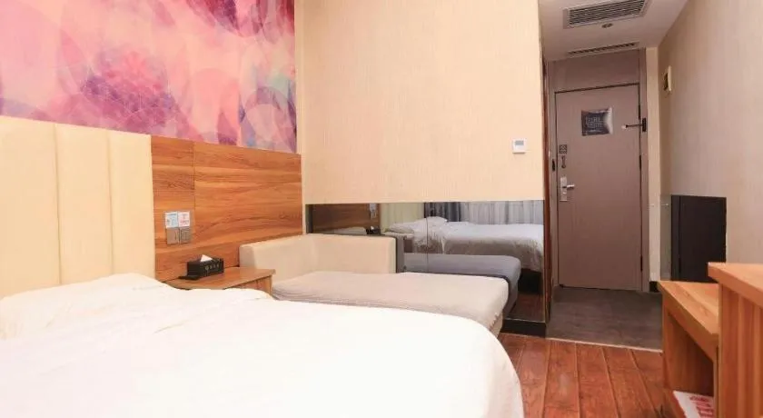 Bed in PAI Hotel Huayin Huashan Mountain Scenic Spot Ancient Street