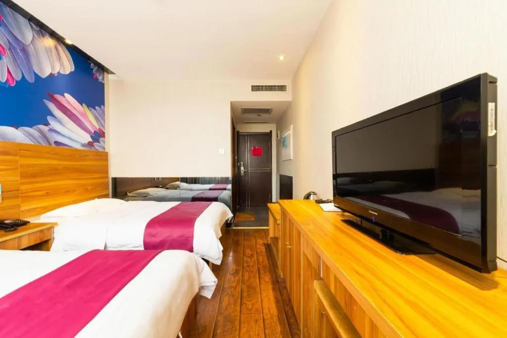 Bed in PAI Hotel Huayin Huashan Mountain Scenic Spot Ancient Street