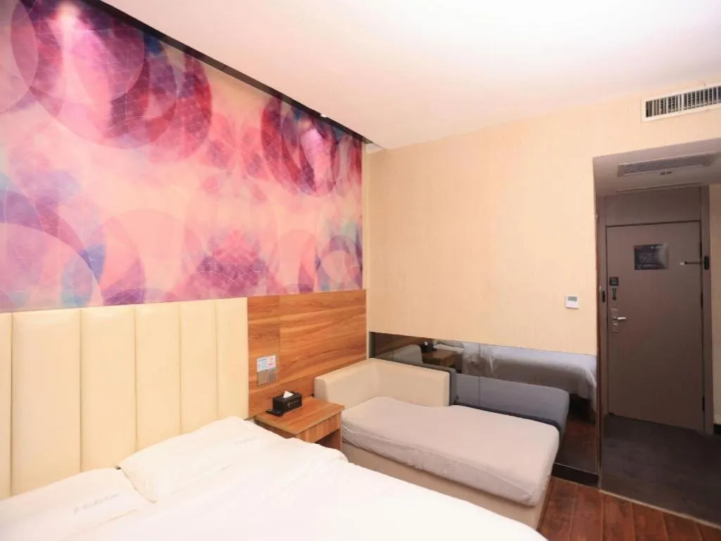 Bed in PAI Hotel Huayin Huashan Mountain Scenic Spot Ancient Street