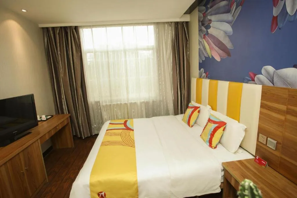 Bed in PAI Hotel Huayin Huashan Mountain Scenic Spot Ancient Street