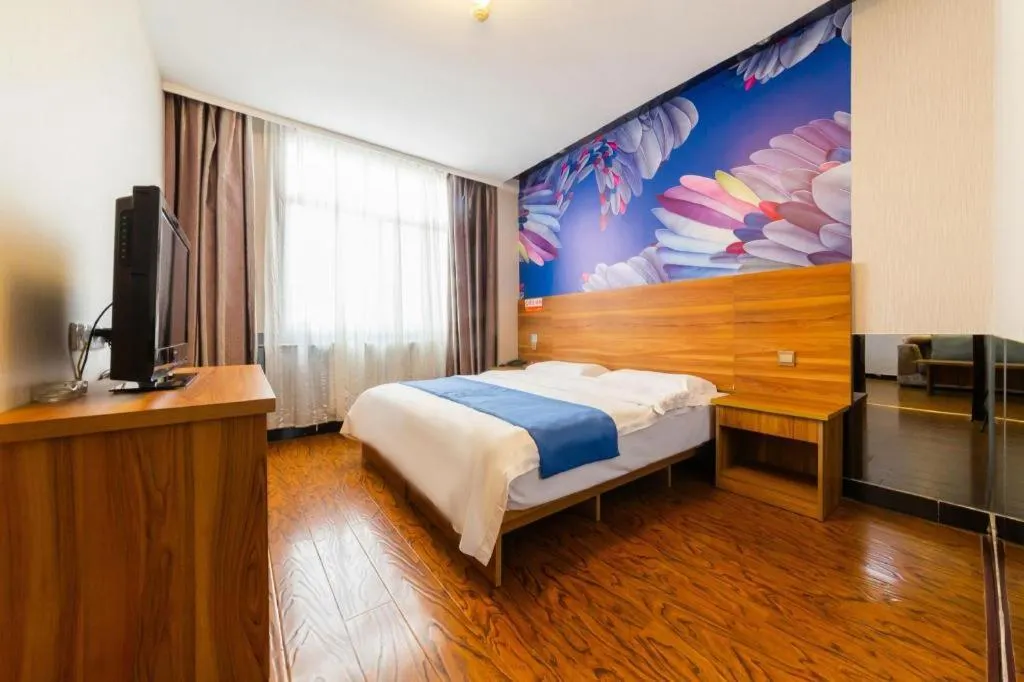 Bed in PAI Hotel Huayin Huashan Mountain Scenic Spot Ancient Street