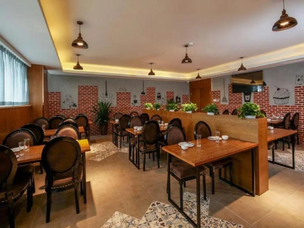 James Joyce Coffetel·Chadianzi Passenger Terminal Jinke Bei Road Metro Station