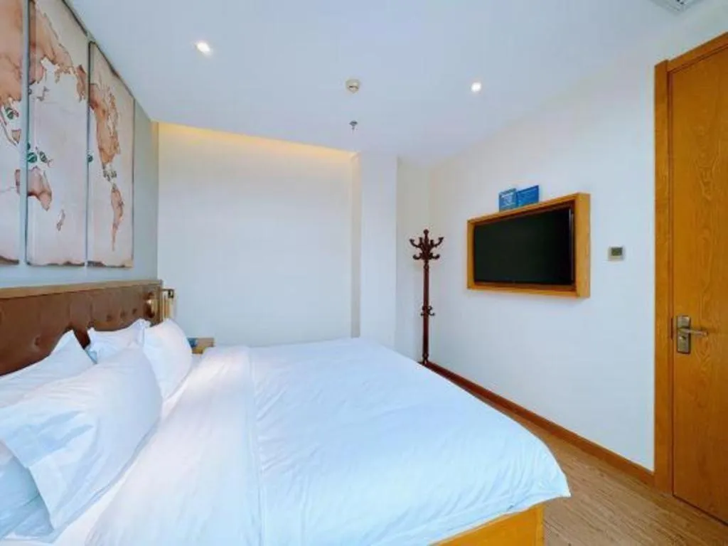 Bed in James Joyce Coffetel Beijing South Station Guang'anmen You'an Hospital