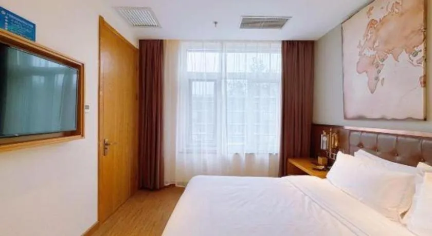 Bed in James Joyce Coffetel Beijing South Station Guang'anmen You'an Hospital