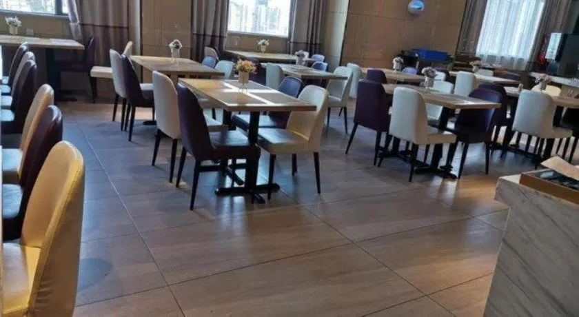 Lavande Hotel·Yichun Wanda, High Speed Railway Station