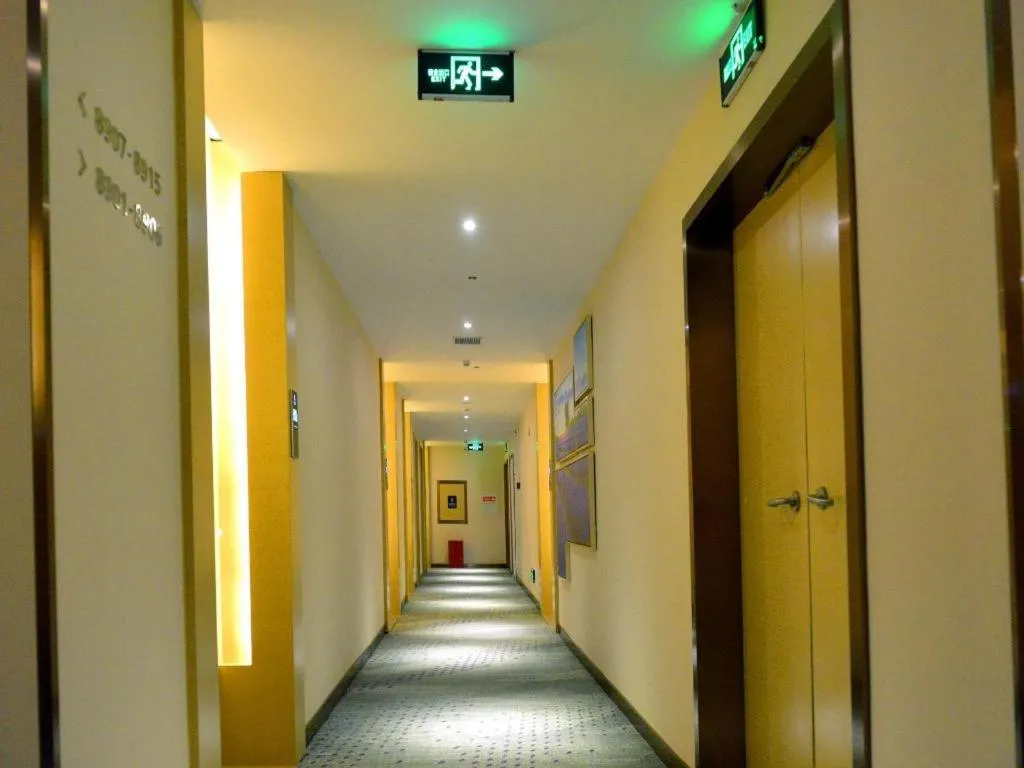 Lavande Hotel·Yichun Wanda, High Speed Railway Station