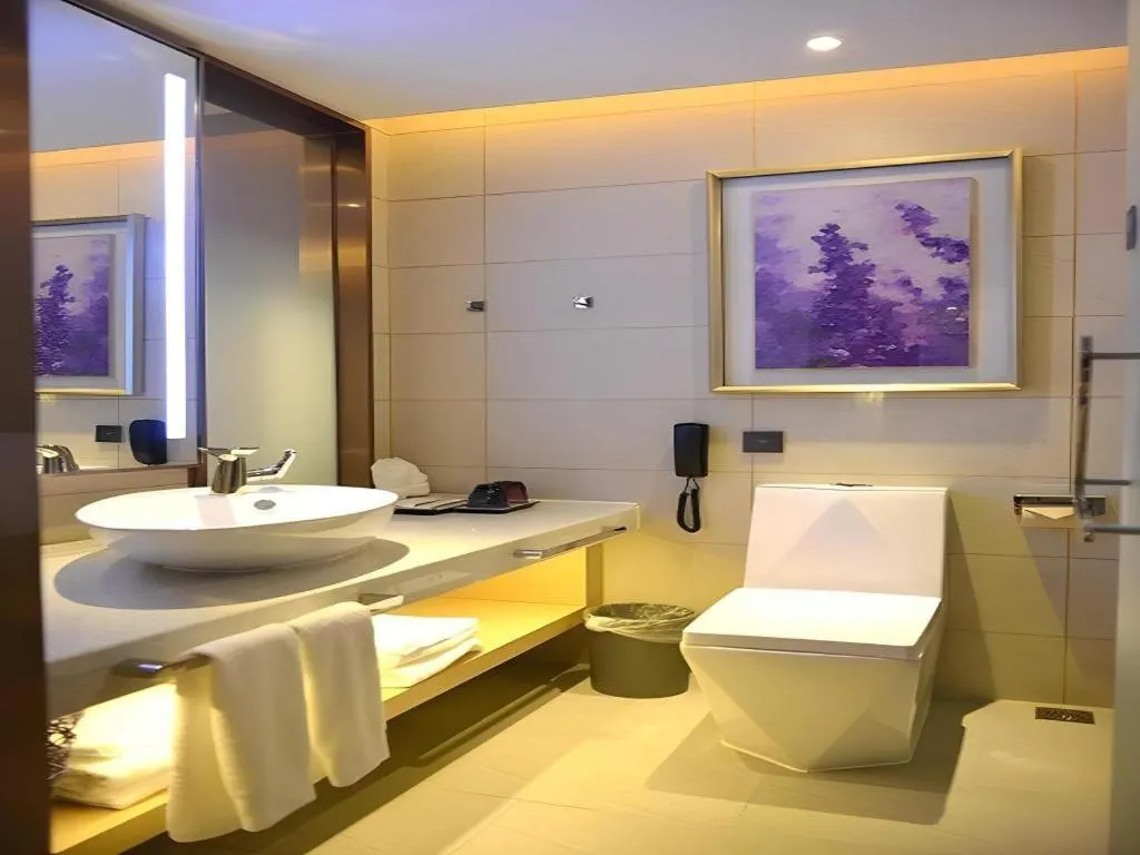 Lavande Hotel·Yichun Wanda, High Speed Railway Station