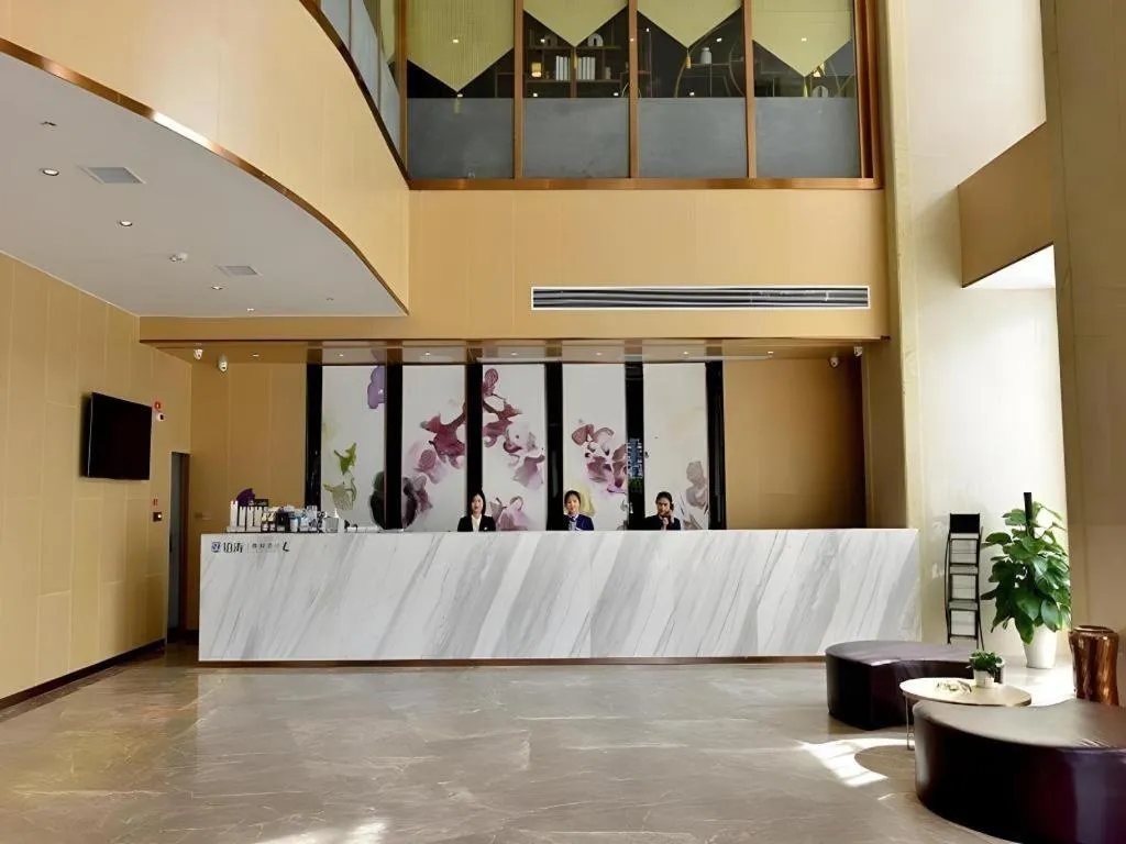 Lavande Hotel·Yichun Wanda, High Speed Railway Station