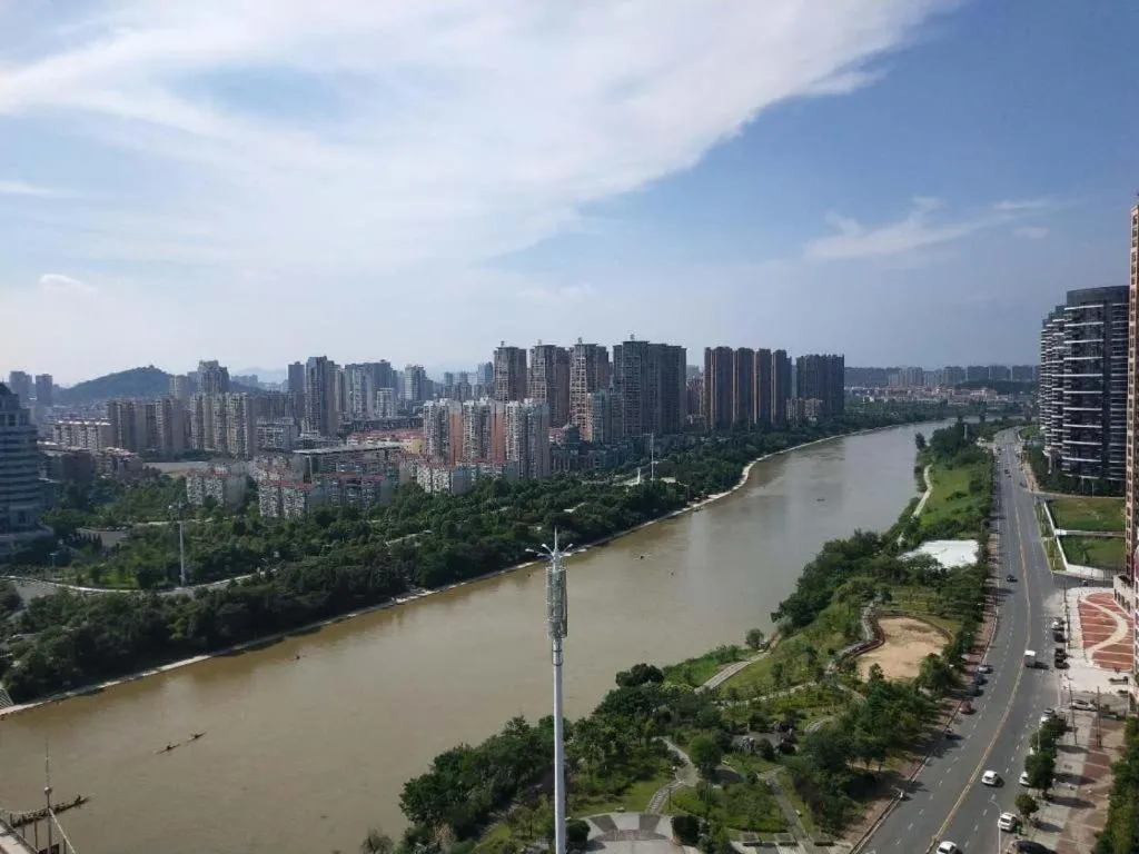 Lavande Hotel·Yichun Wanda, High Speed Railway Station