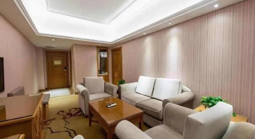 Vienna Hotel Inner Mongolia Hohhot Railway Station Gongzhufu Metro Station