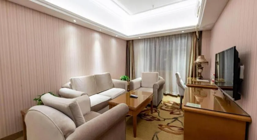 Vienna Hotel Inner Mongolia Hohhot Railway Station Gongzhufu Metro Station