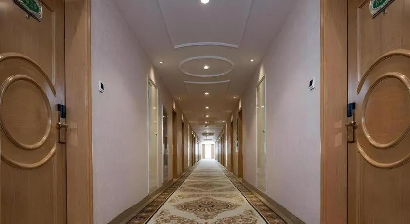 Vienna Hotel Inner Mongolia Hohhot Railway Station Gongzhufu Metro Station