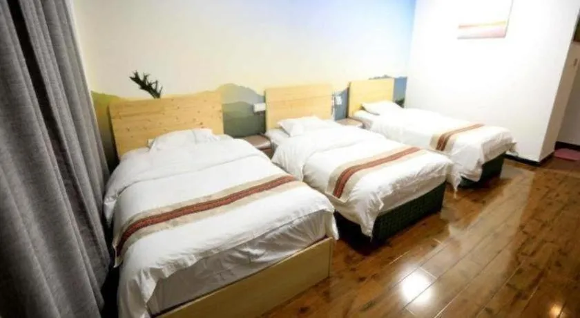 Shell Linzhi Bayi Area G318 Shuangyong Road Hotel