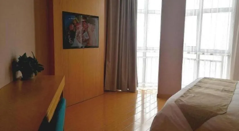 GreenTree Inn Tongling City ZonGYAng County Qishan Road People's Hospital