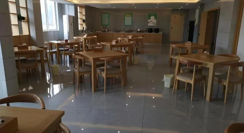 GreenTree Inn Tongling City ZonGYAng County Qishan Road People's Hospital