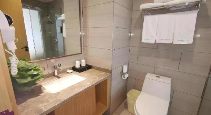 GreenTree Inn Tongling City ZonGYAng County Qishan Road People's Hospital