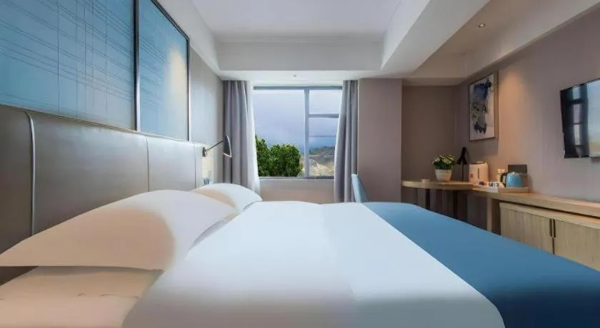 Bed in Echarm Hotel Lhasa Potala Palace