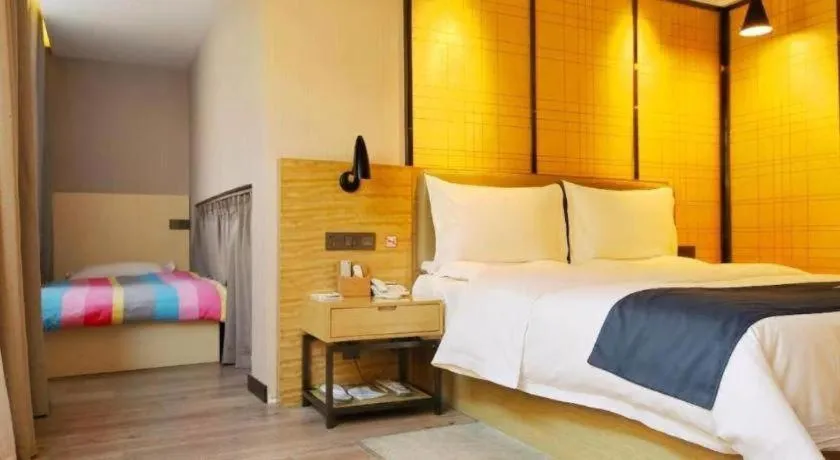 Bed in Echarm Hotel Lhasa Potala Palace