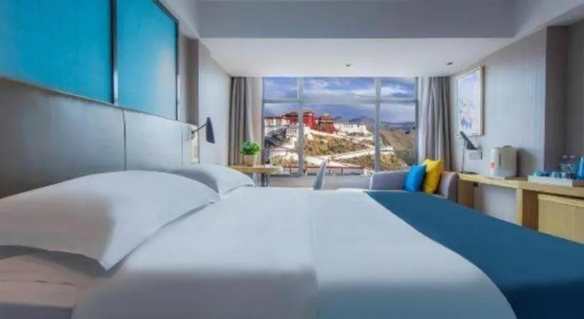 Bed in Echarm Hotel Lhasa Potala Palace