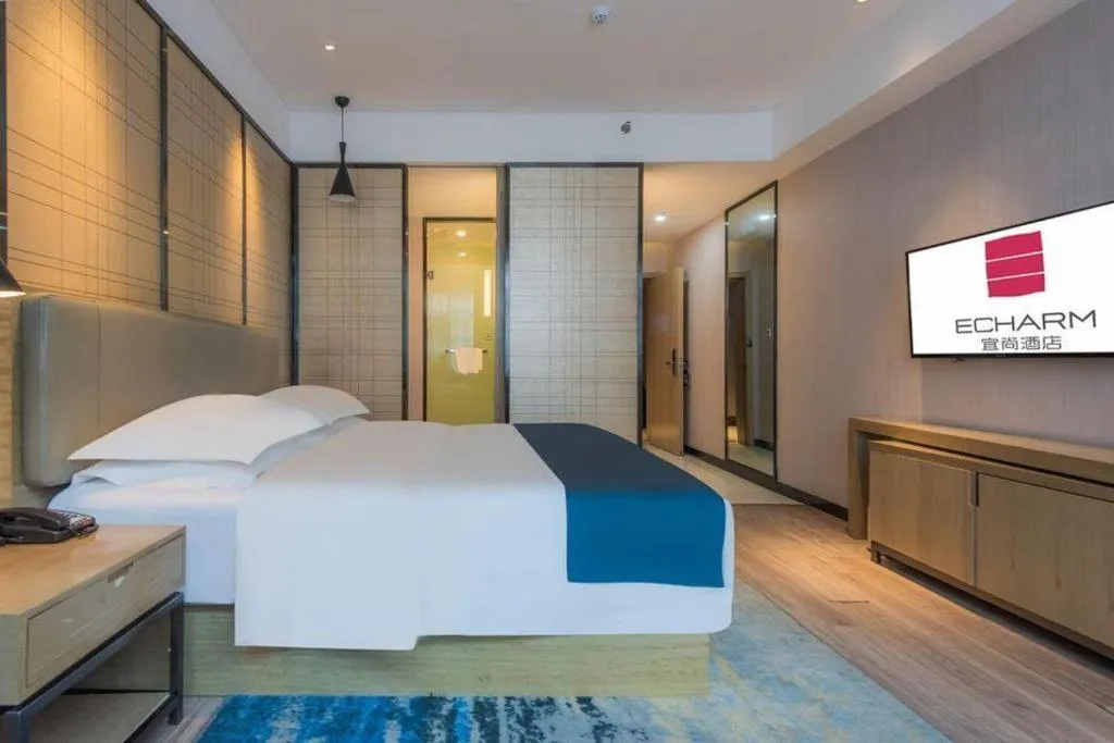 Bed in Echarm Hotel Lhasa Potala Palace