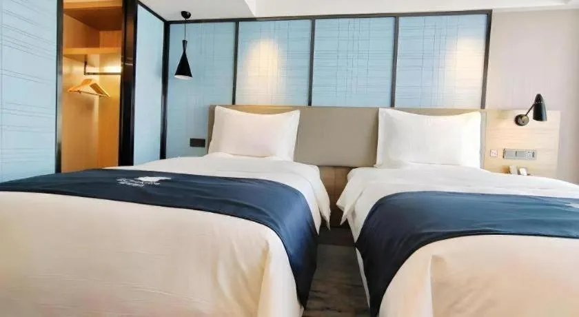 Bed in Echarm Hotel Lhasa Potala Palace