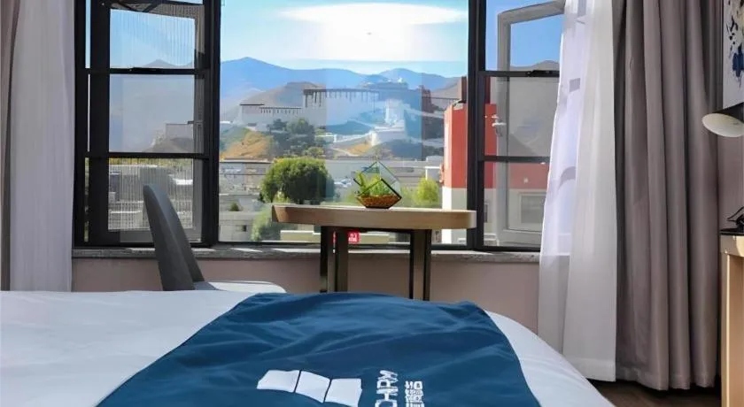 Bed in Echarm Hotel Lhasa Potala Palace
