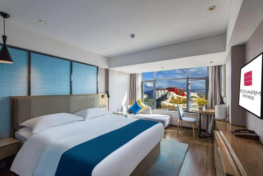 Bed in Echarm Hotel Lhasa Potala Palace
