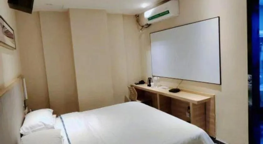 Bed in City Comfort Inn Wuhan Xudong Xiaoping Hubei University