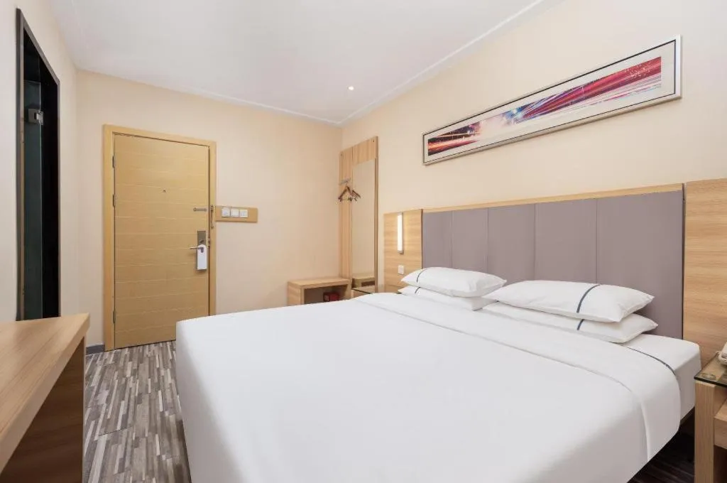 Bed in City Comfort Inn Wuhan Xudong Xiaoping Hubei University