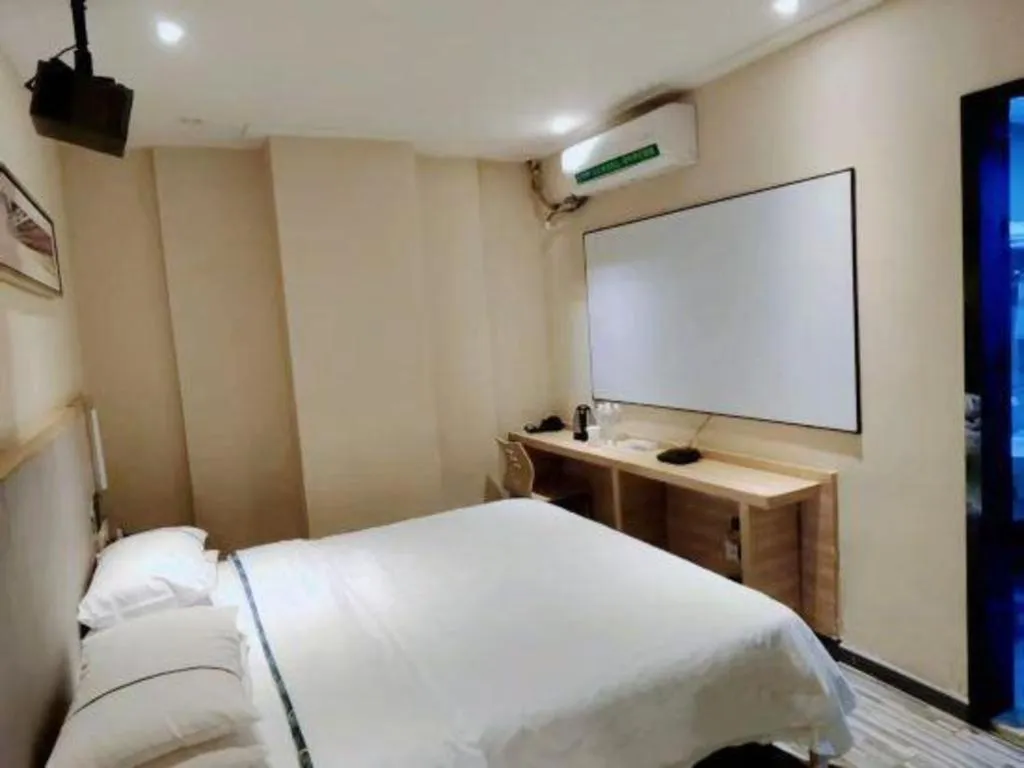 Bed in City Comfort Inn Wuhan Xudong Xiaoping Hubei University
