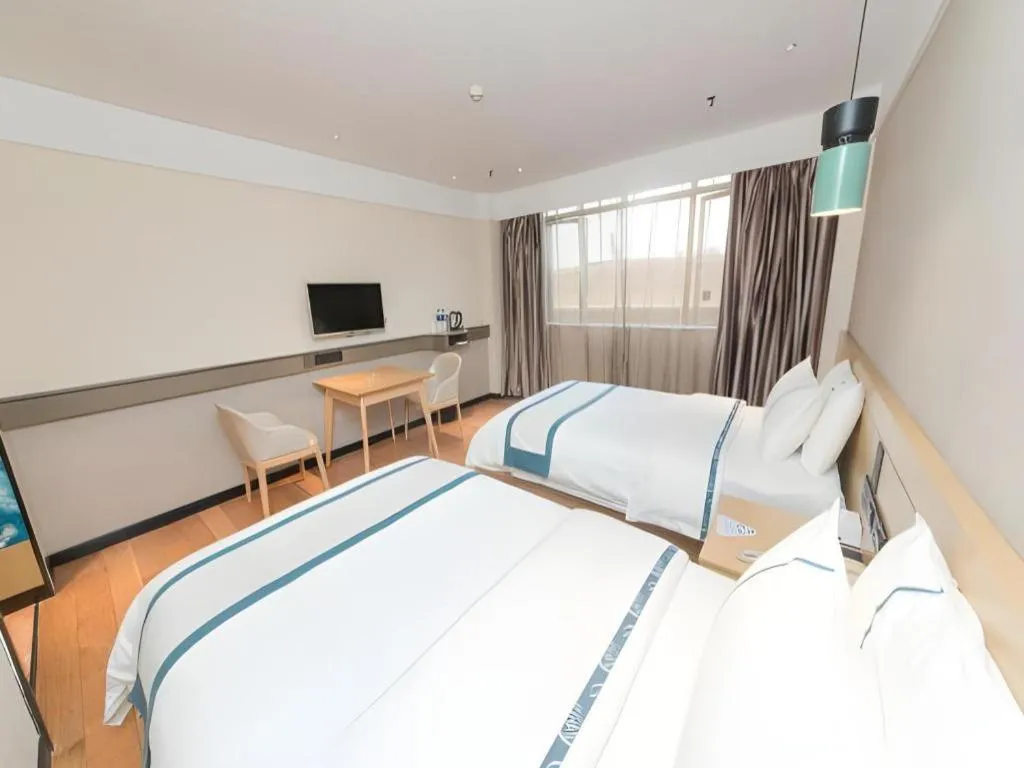 Bed in City Comfort Inn Guangzhou Panyu Qiaonan Aoyuan Plaza