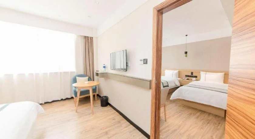 Bed in City Comfort Inn Guangzhou Panyu Qiaonan Aoyuan Plaza