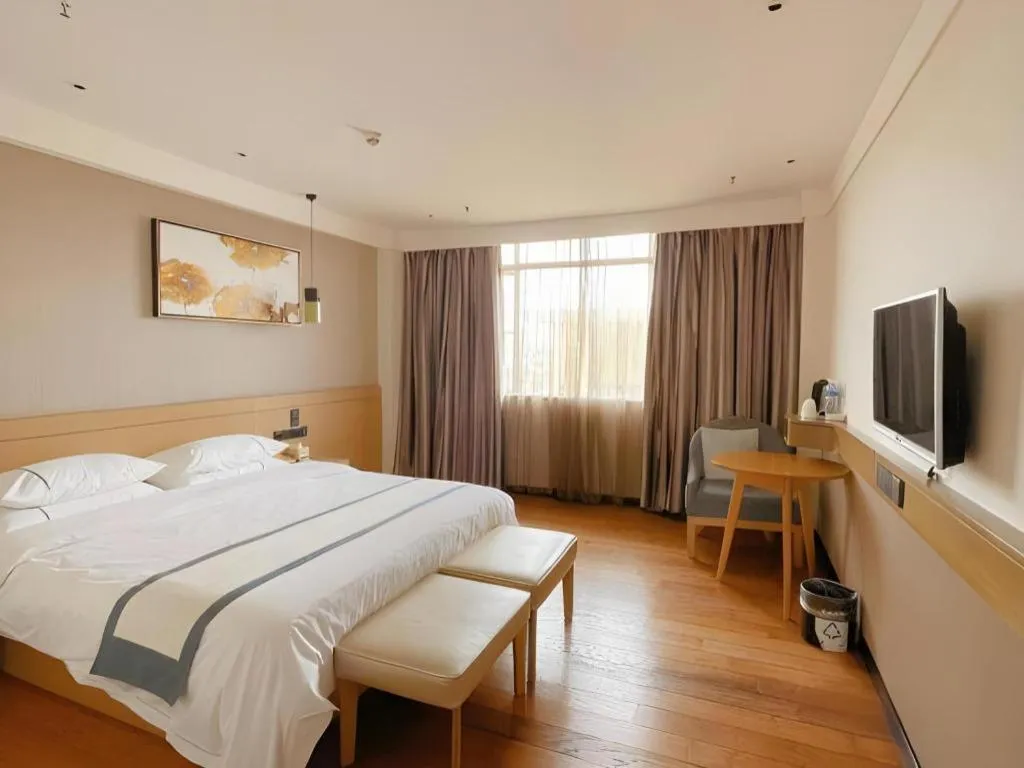 Bed in City Comfort Inn Guangzhou Panyu Qiaonan Aoyuan Plaza