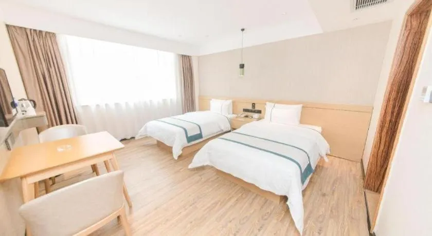 Bed in City Comfort Inn Guangzhou Panyu Qiaonan Aoyuan Plaza