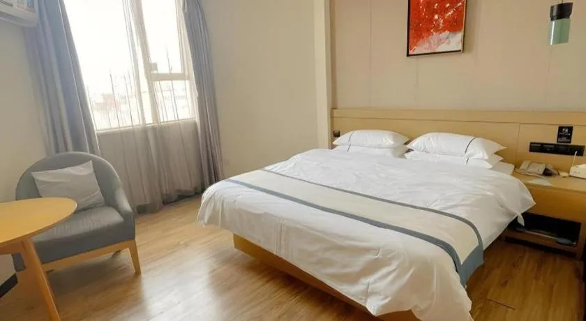 Bed in City Comfort Inn Guangzhou Panyu Qiaonan Aoyuan Plaza