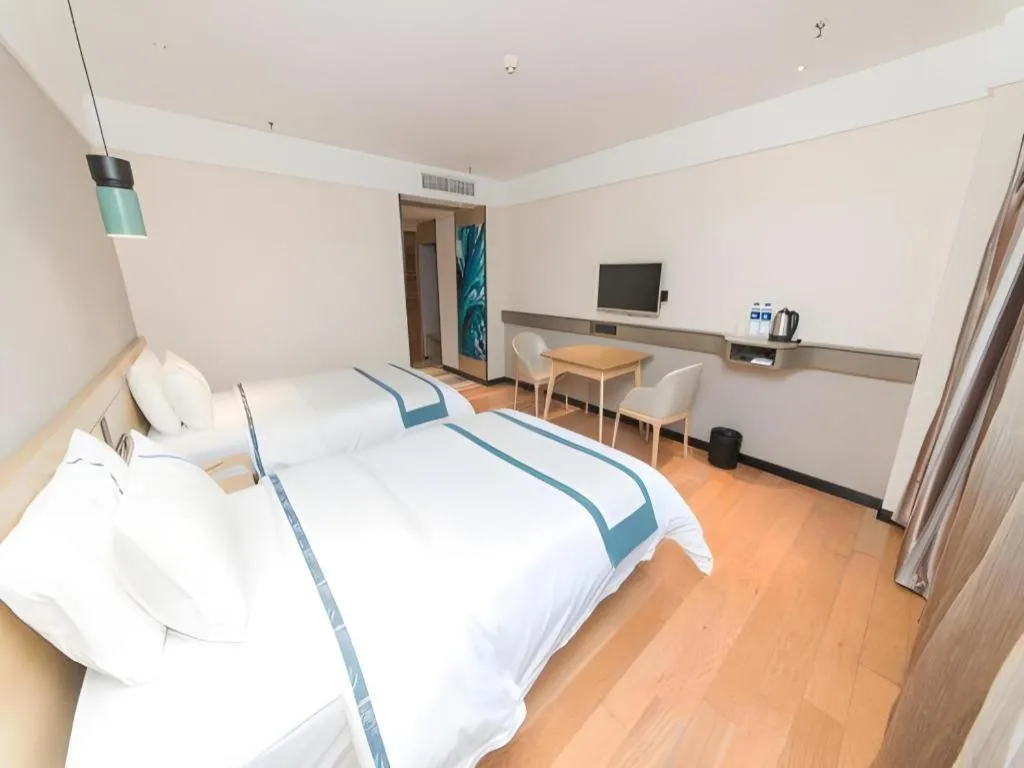 Bed in City Comfort Inn Guangzhou Panyu Qiaonan Aoyuan Plaza