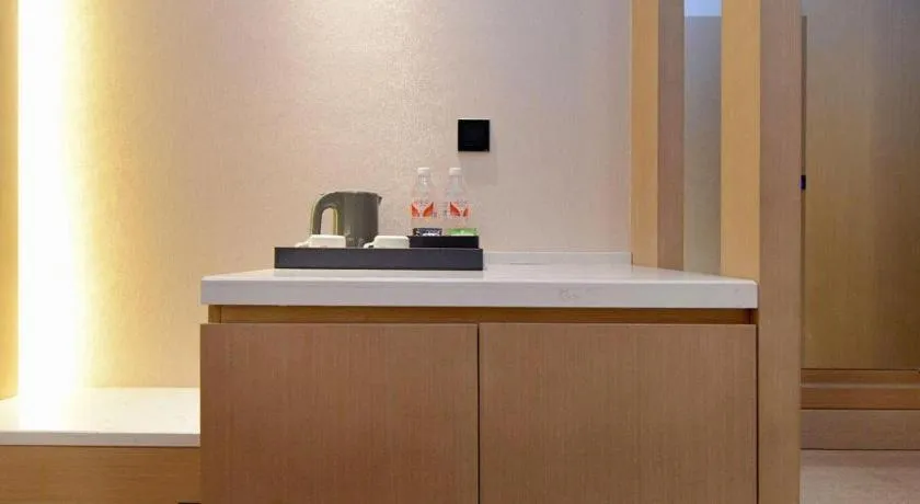 Borrman Hotel Guiyang Guanshanhu International Conference Center Metro Station