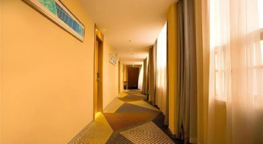 City Comfort Inn Wuhan Jiangxia Stadium