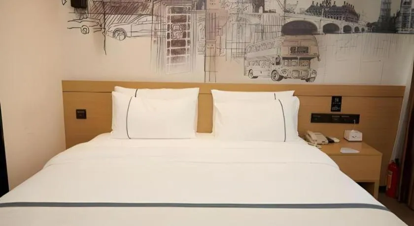Bed in City Comfort Inn Guangzhou Shisanhang Shangxiajiu Pedestrian Street 1st Branch