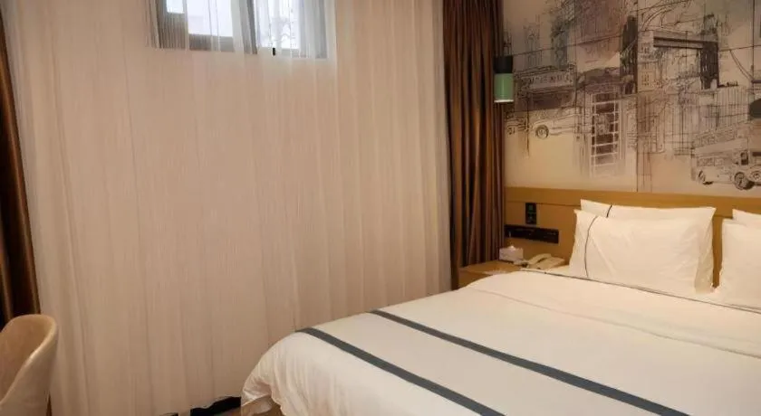 Bed in City Comfort Inn Guangzhou Shisanhang Shangxiajiu Pedestrian Street 1st Branch