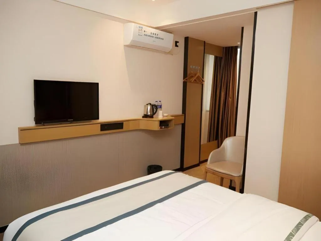 Bed in City Comfort Inn Guangzhou Shisanhang Shangxiajiu Pedestrian Street 1st Branch