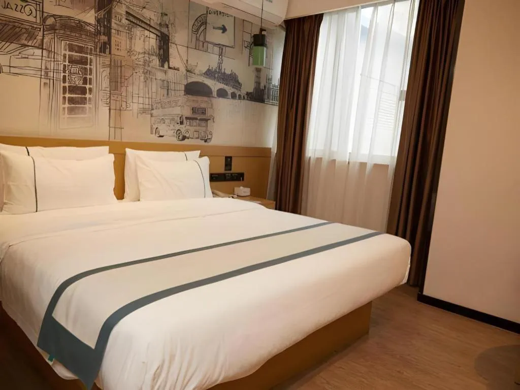 Bed in City Comfort Inn Guangzhou Shisanhang Shangxiajiu Pedestrian Street 1st Branch