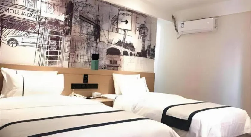 Bed in City Comfort Inn Guangzhou Shisanhang Shangxiajiu Pedestrian Street 1st Branch