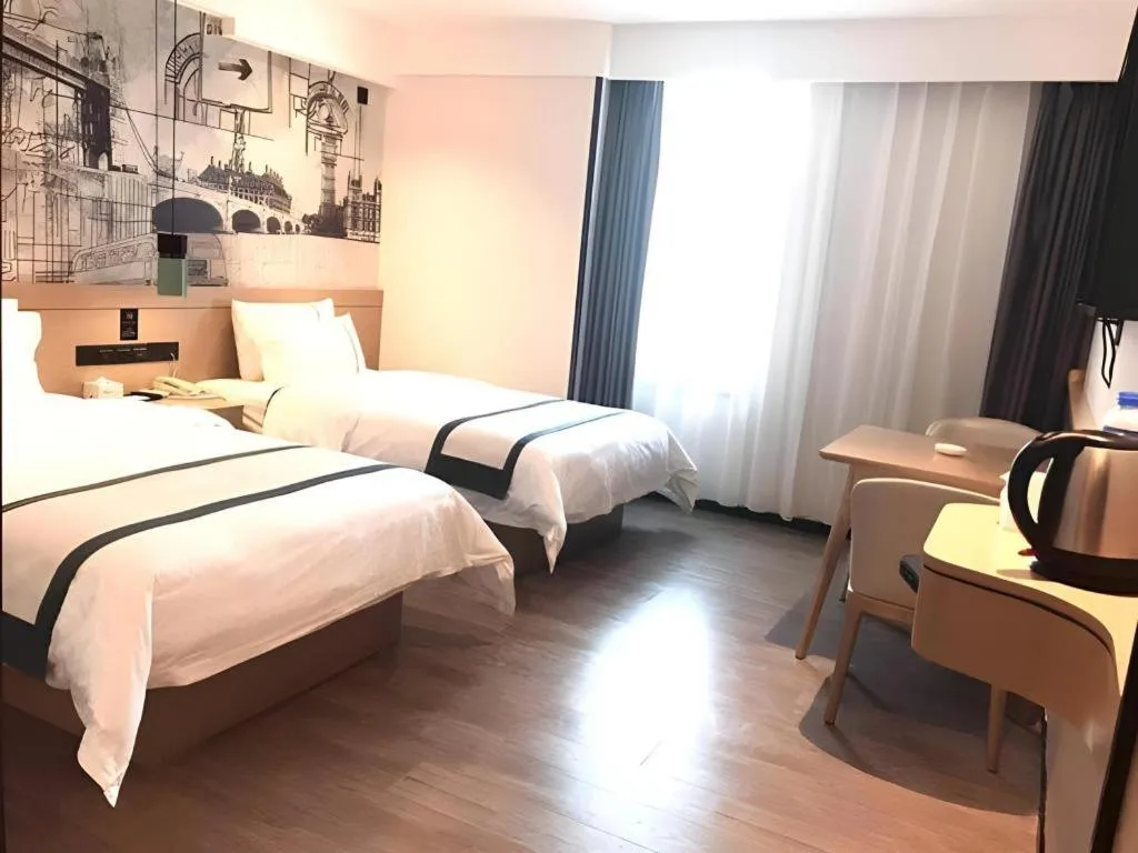 Bed in City Comfort Inn Guangzhou Shisanhang Shangxiajiu Pedestrian Street 1st Branch
