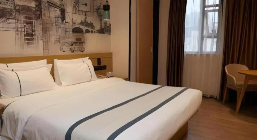 Bed in City Comfort Inn Guangzhou Shisanhang Shangxiajiu Pedestrian Street 1st Branch