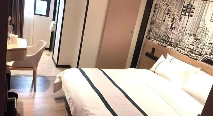 Bed in City Comfort Inn Guangzhou Shisanhang Shangxiajiu Pedestrian Street 1st Branch