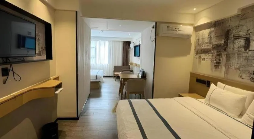 Bed in City Comfort Inn Guangzhou Shisanhang Shangxiajiu Pedestrian Street 1st Branch