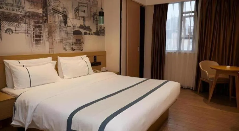 Bed in City Comfort Inn Guangzhou Shisanhang Shangxiajiu Pedestrian Street 1st Branch